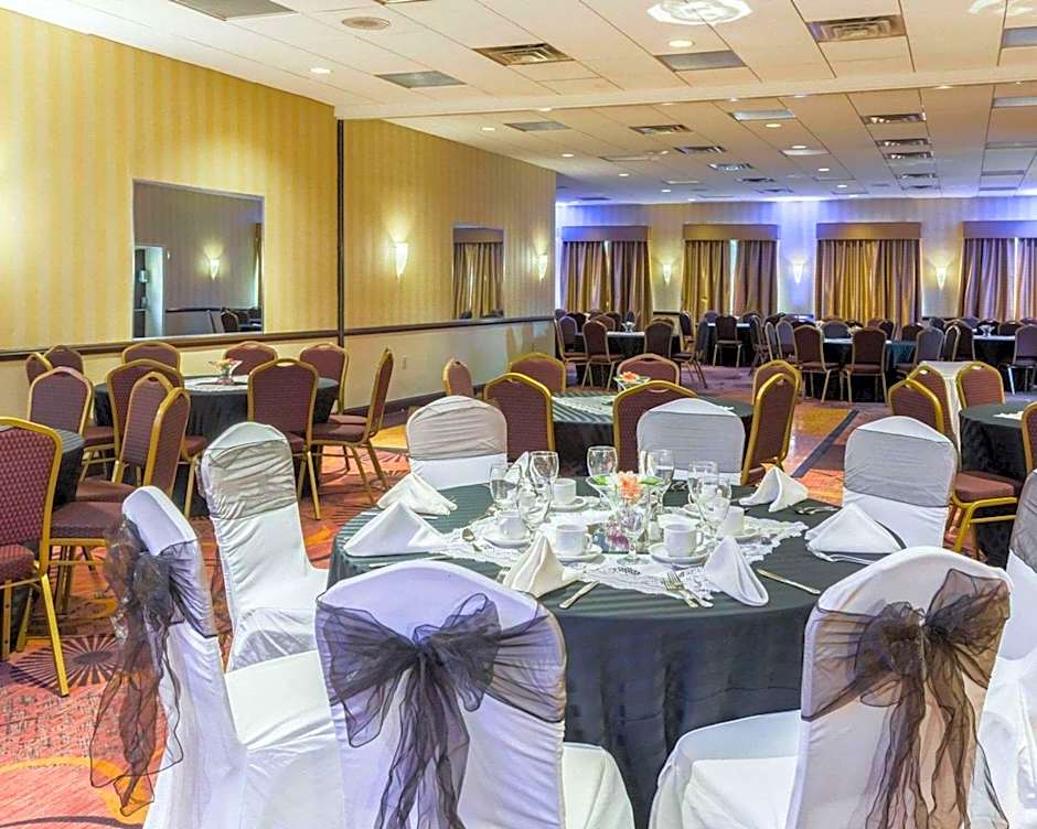 Clarion Hotel Somerset - New Brunswick