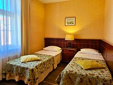 Economy Twin Room