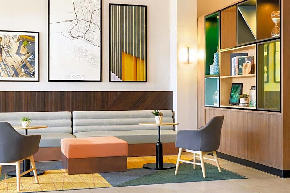 Holiday Inn & Suites Oakland - Airport by IHG