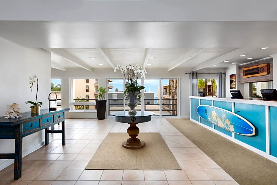 Pacific Edge Hotel
