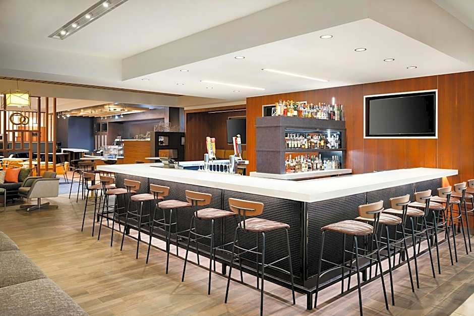 Courtyard by Marriott Charlotte City Center