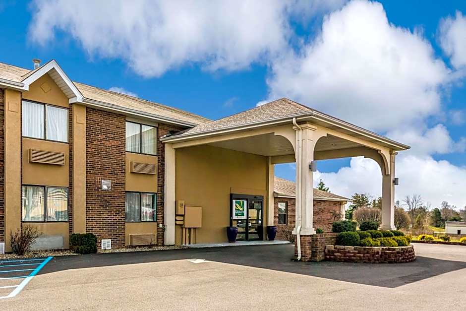 Photo 1 of 34 of Quality Inn I-74 Batesville