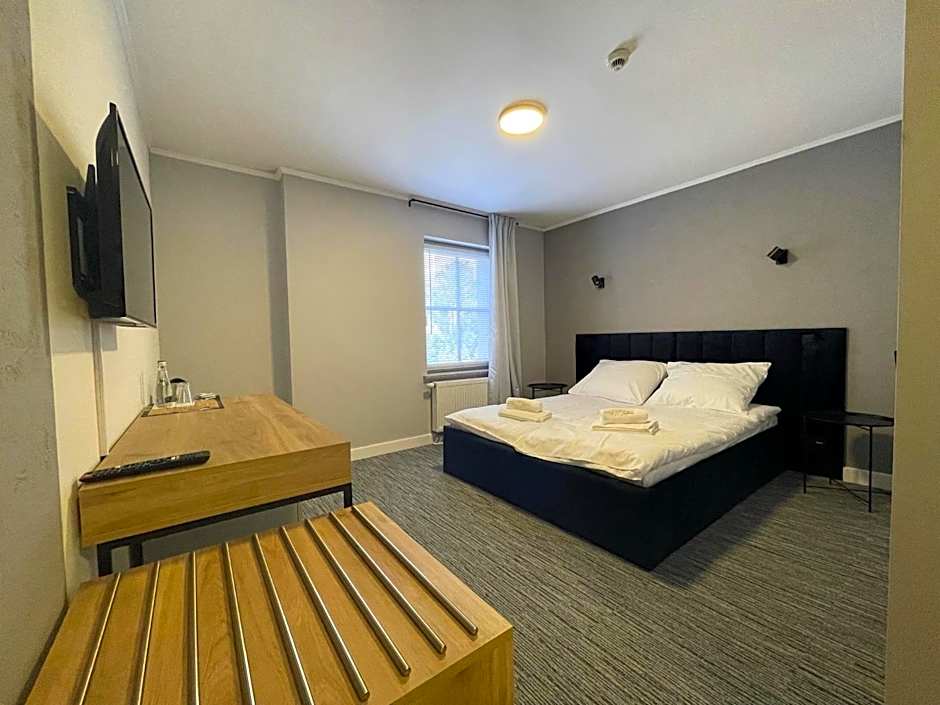 Hotel Made in Napoli by Siervo Międzybórz