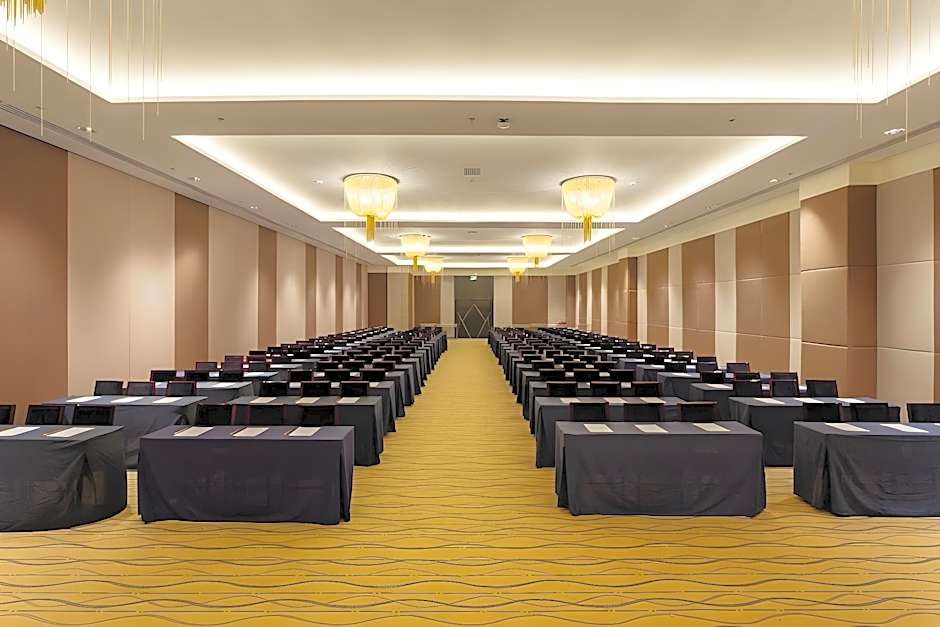 Summit Hotel Tacloban