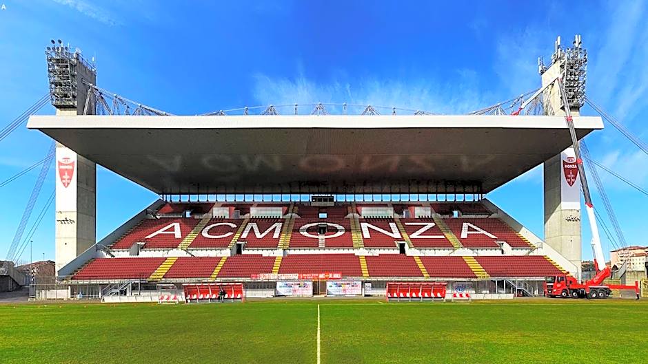 LT - Room's Bed & Living