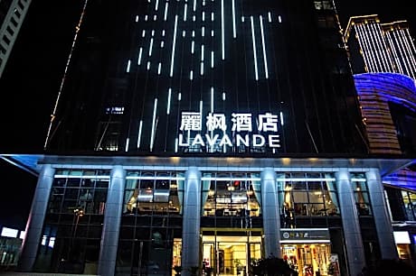 Lavande Hotels Xianning Tonghui Plaza