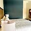 Days Inn & Suites by Wyndham Lexington