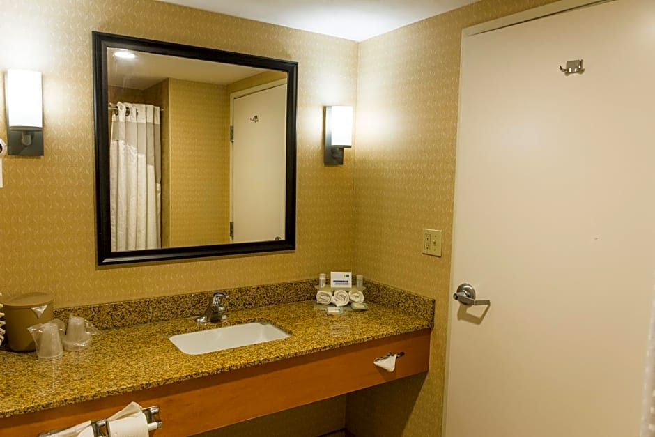 Holiday Inn Express Saltillo Zona Aeropuerto By IHG