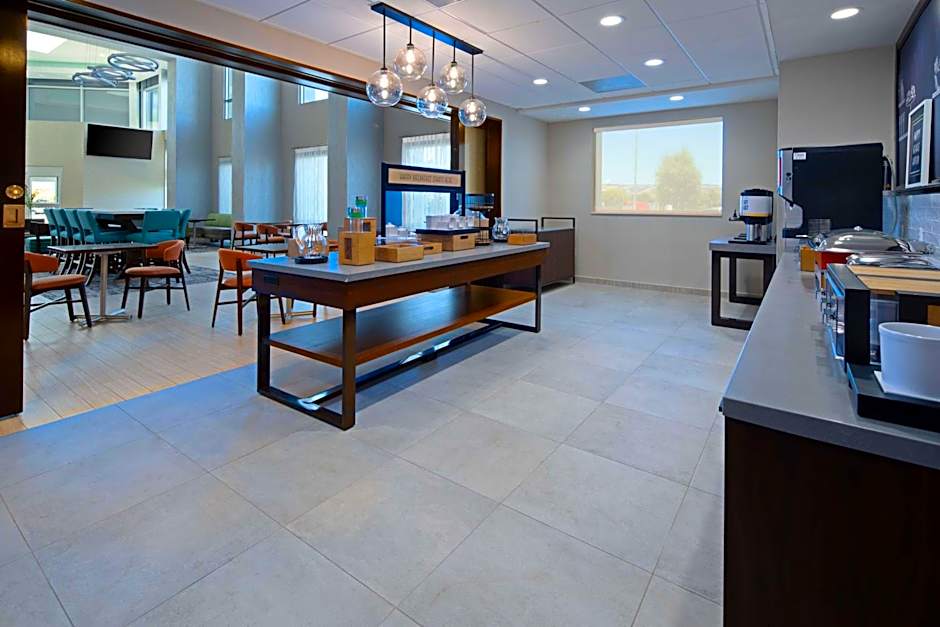 Hampton Inn By Hilton & Suites Gilroy, CA