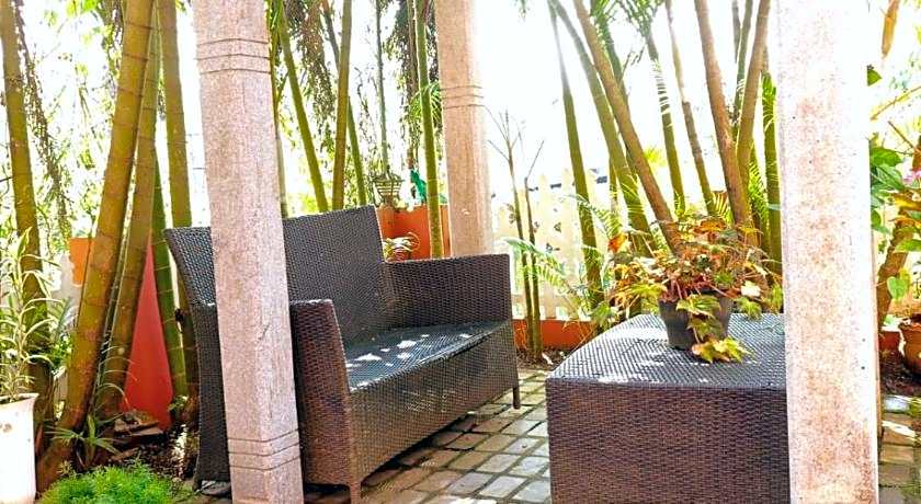 Girassol Service Villa