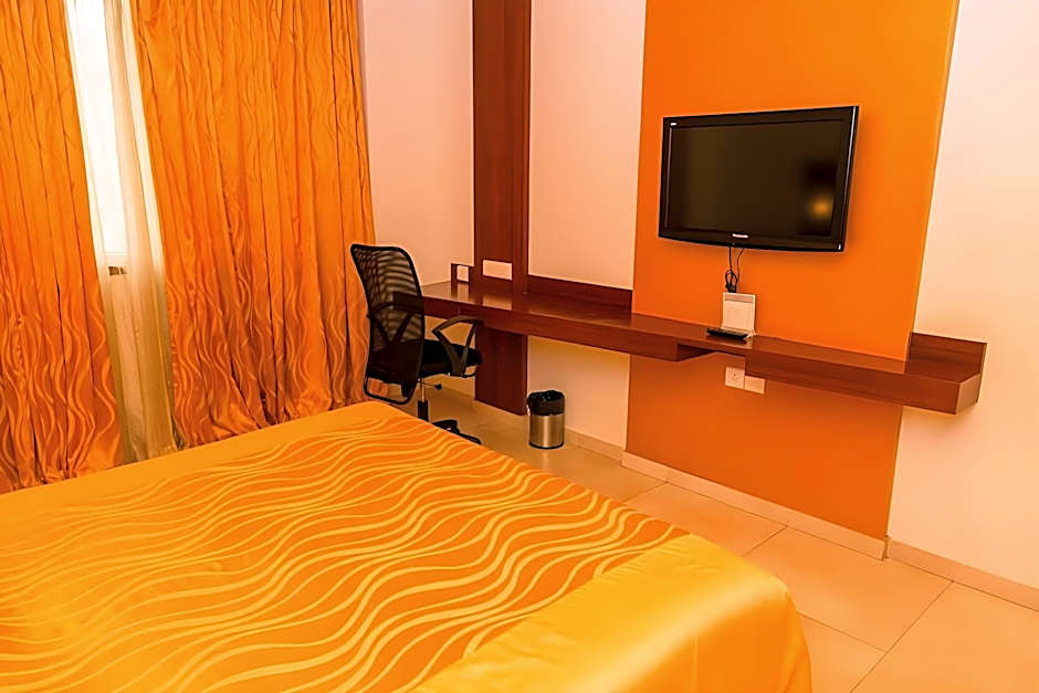 Srinivas Saffron Hotel