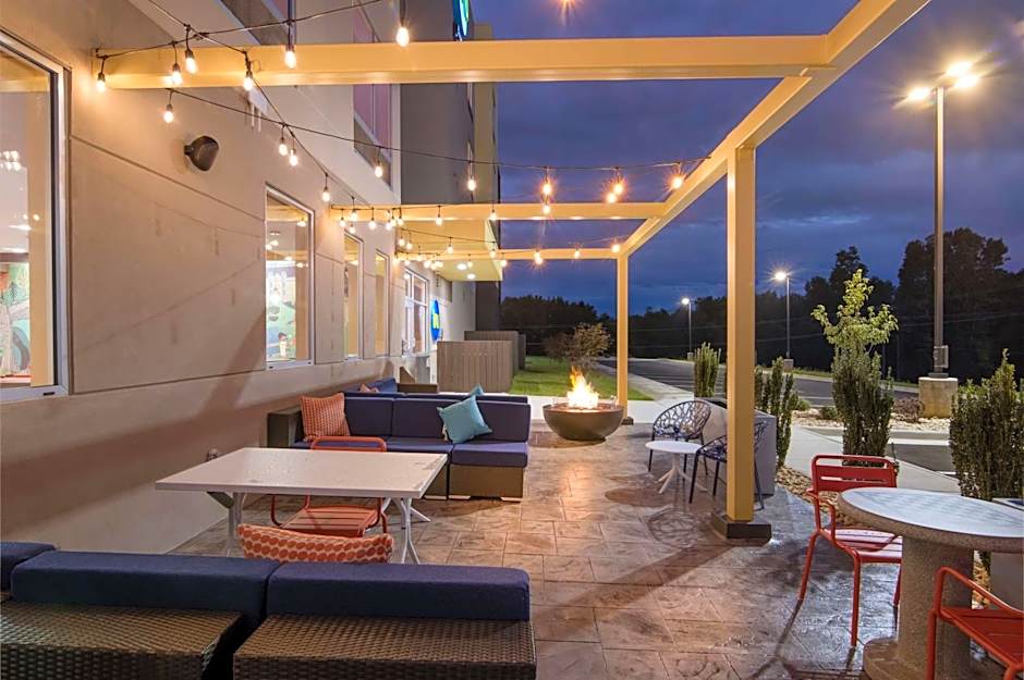 Tru by Hilton Lexington