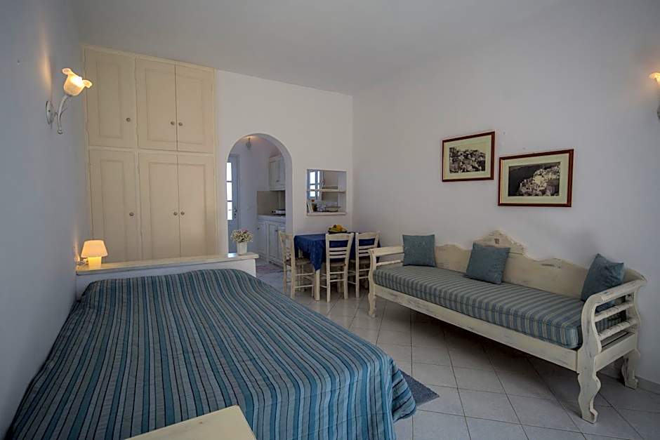 Ianthe Apartments & Villa