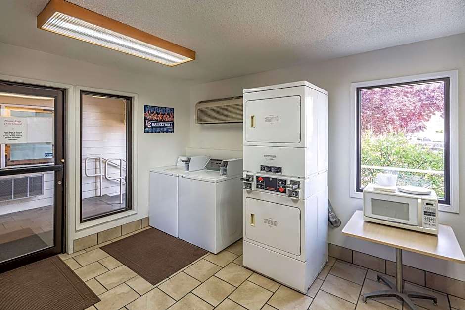 Motel 6 Clarkston WA