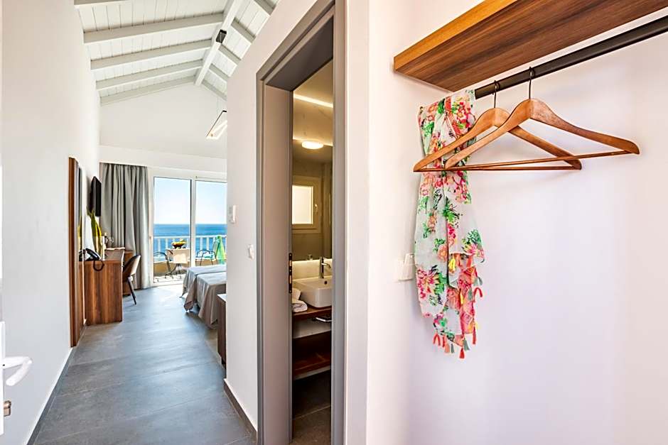 Apolis Beachscape Hotel