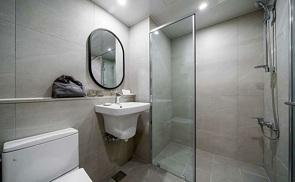 Geoje Mongdol Beach H Avenue Hotel