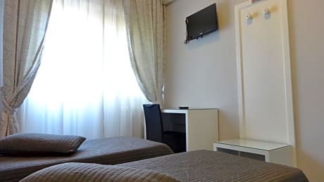 Economy Twin Room