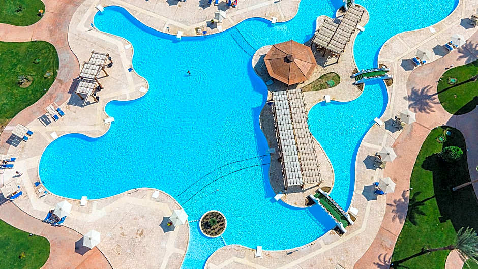 SUNRISE Serano Aqua Park Resort
