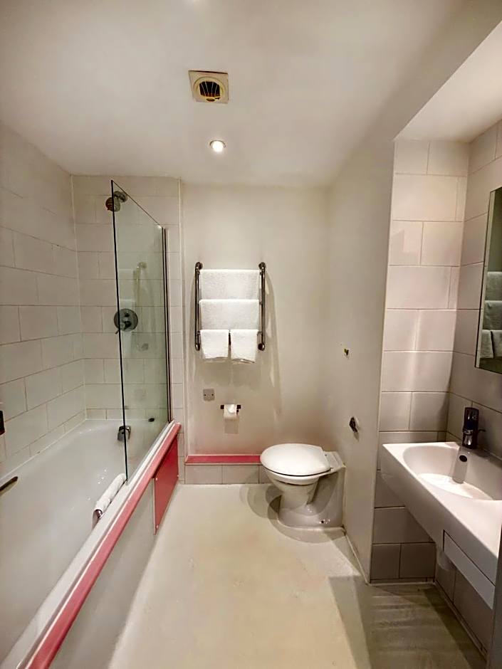 Citrus Hotel Cheltenham by Compass Hospitality
