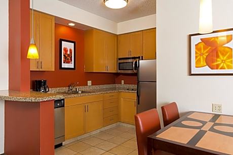 Residence Inn by Marriott Kansas City Airport