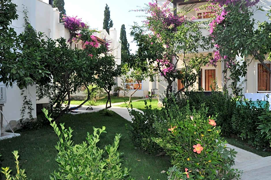 Summer Garden Suites Beach Hotel