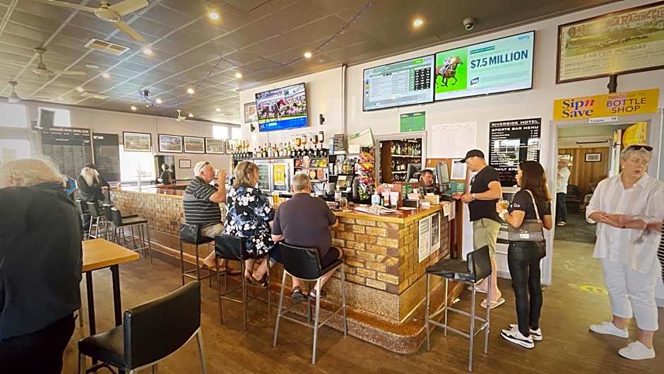 Tailem Bend Riverside Hotel