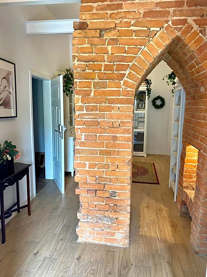 Pokoje w Starej Karczmie - by Upstairs