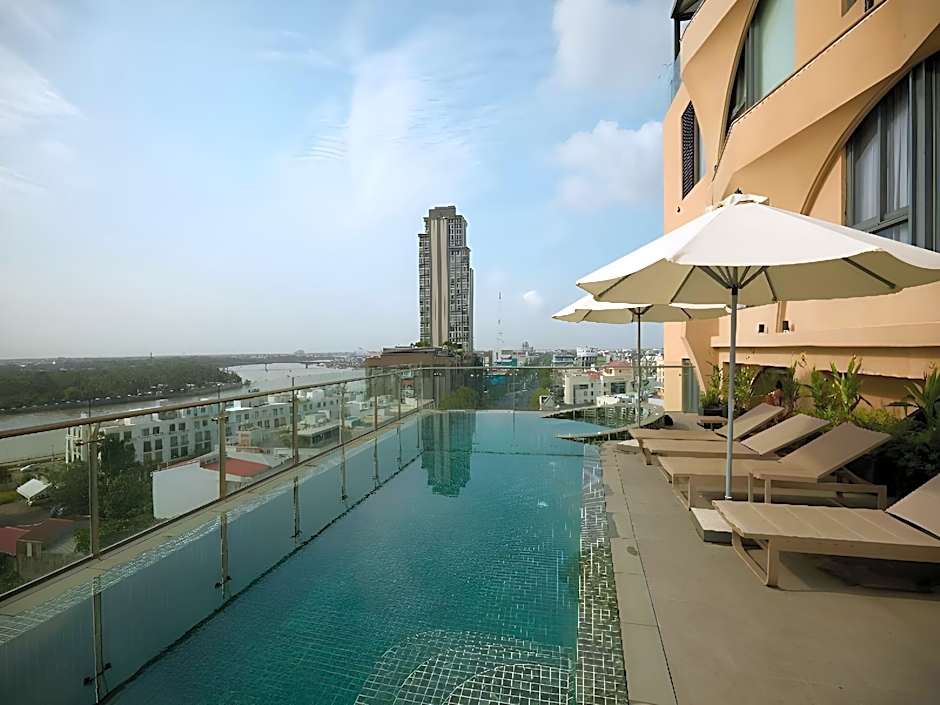 The Iris Signature Hotel and Spa