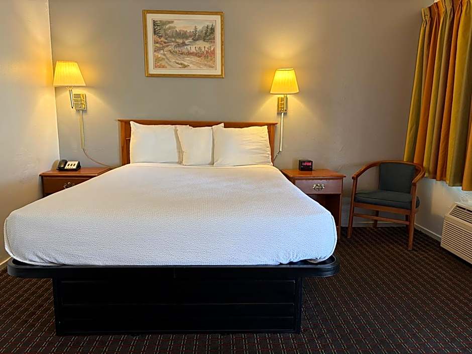 Lark Motel Willits