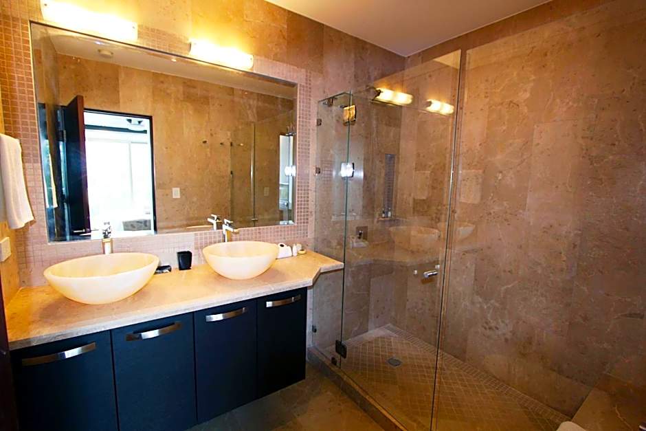 Oceano Boutique Hotel & Gallery