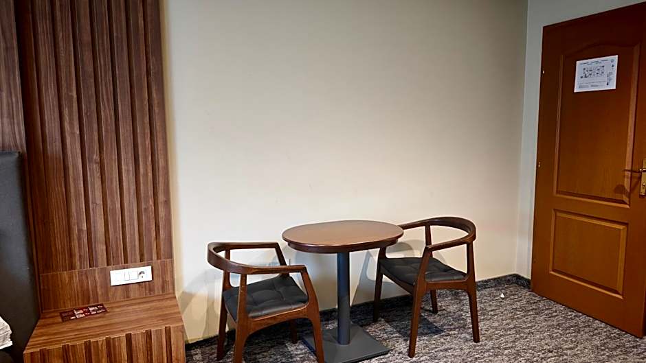 Hotel Emka