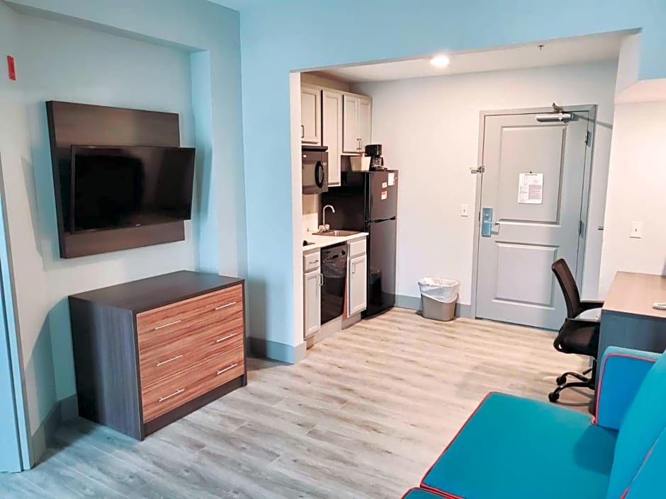 Hawthorn Extended Stay by Wyndham Panama City Beach