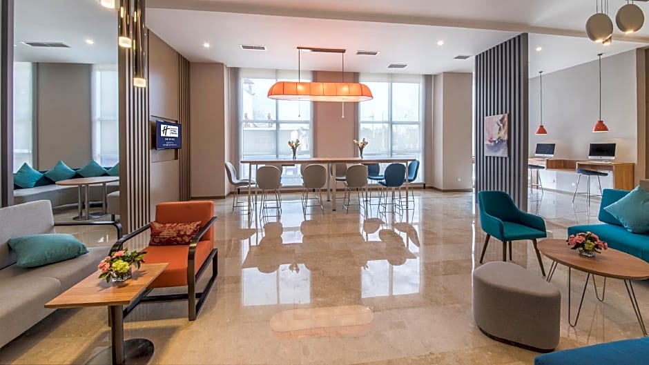 Holiday Inn Express Xichang City Center By IHG