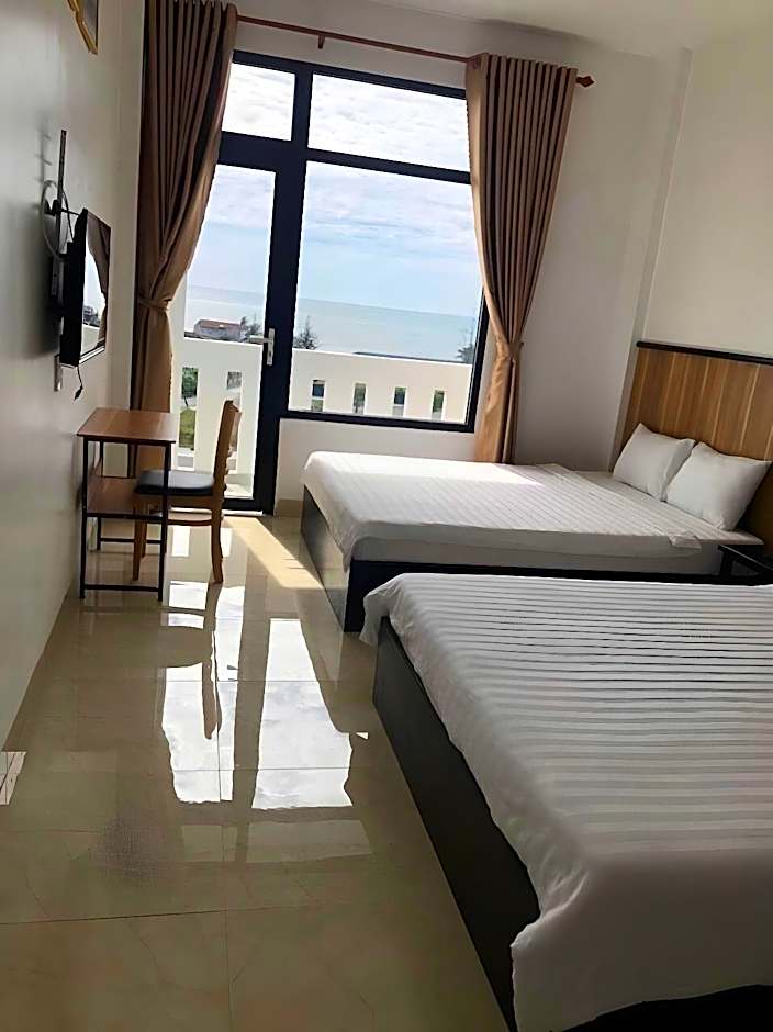 MOON HOTEL