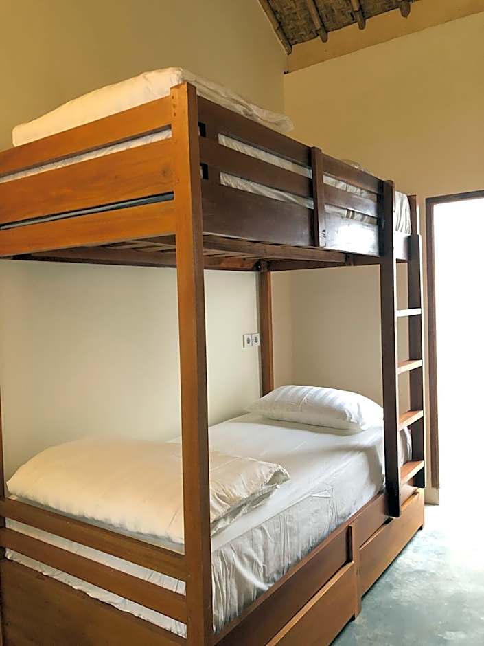 Roots Hotel Trawangan