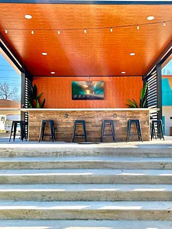 Far Out Motel