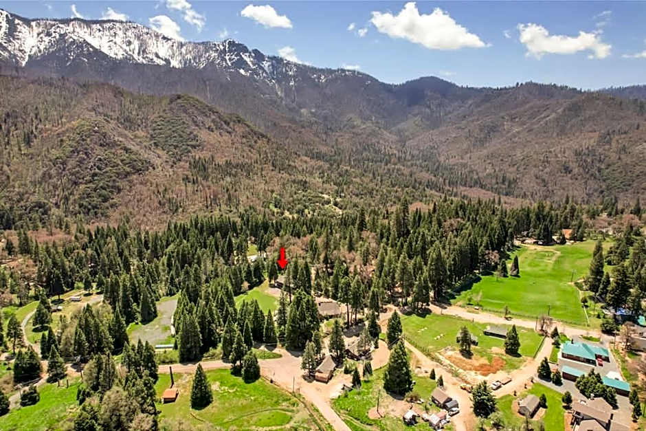 Camp Nelson Lodge Room 10