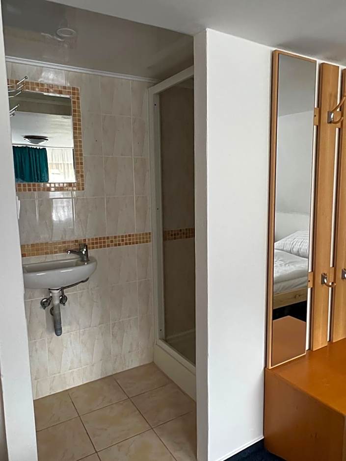 7Rooms