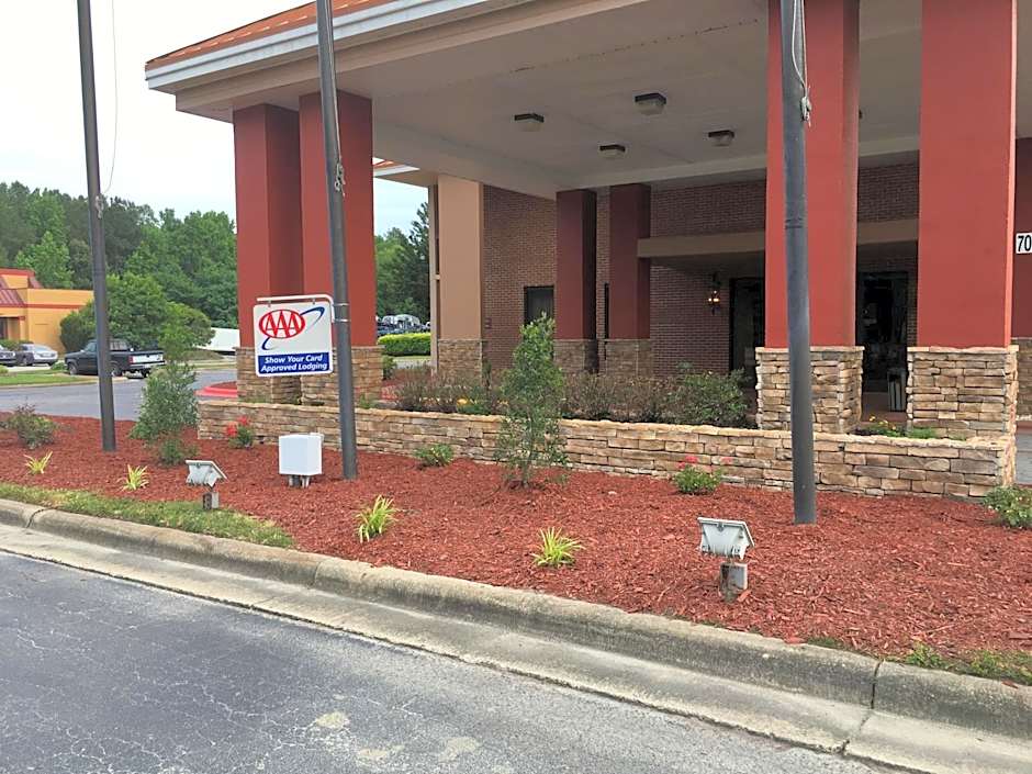 Baymont by Wyndham Rocky Mount I-95