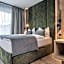 Perfect Lodgings Panorama