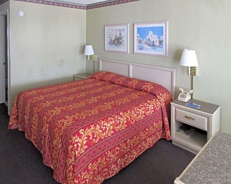 King Room - Accessible/Non-Smoking