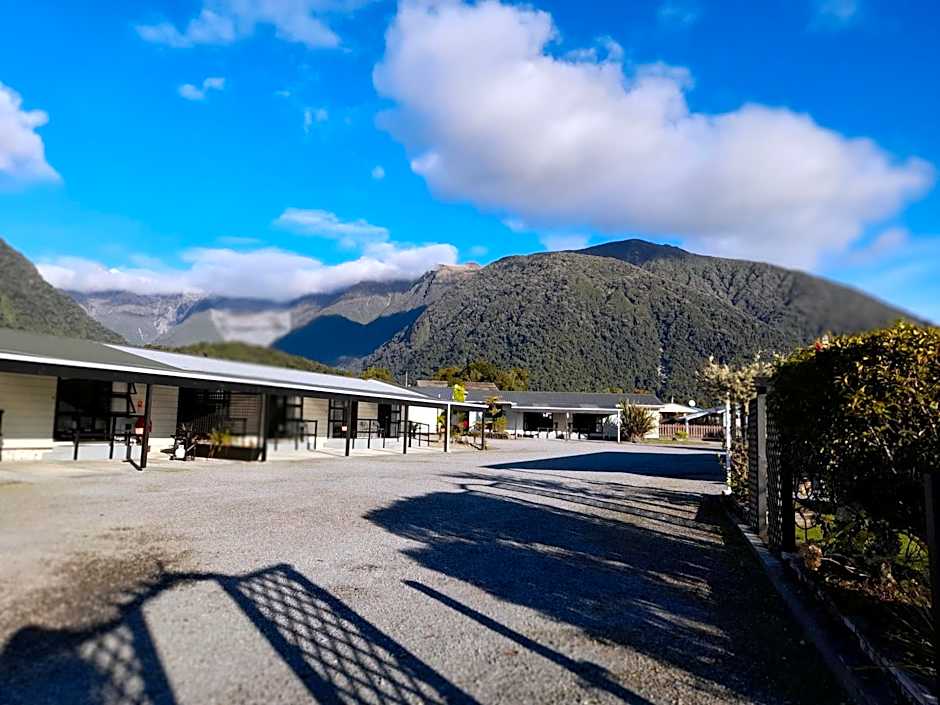 Lake Matheson Motel