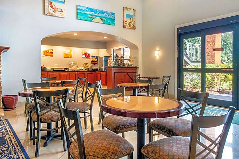 Quality Inn & Suites Jacksonville-Baymeadows