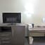 Quality Inn & Suites Near Six Flags East