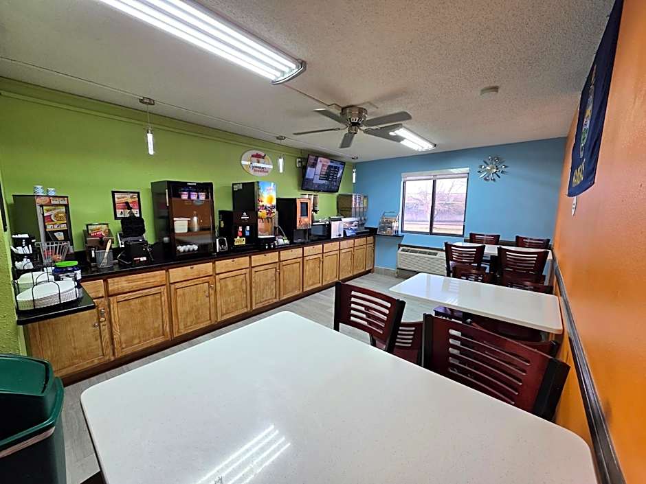 Super 8 by Wyndham Emporia