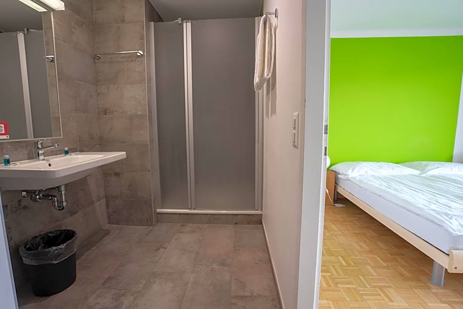 Nyon Hostel