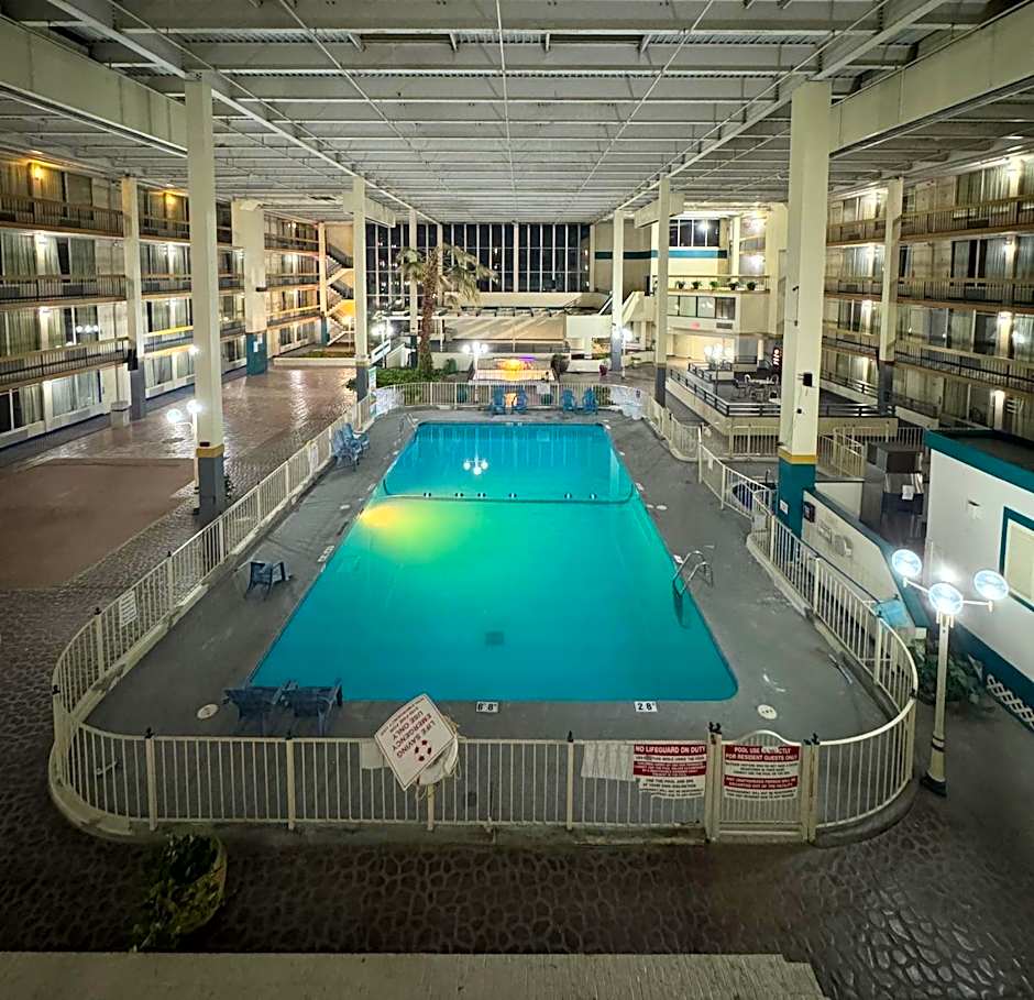 The Lodge Hotel and Banquets