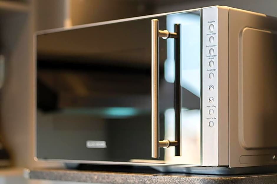 3Ph Amazing 2Bdrm 2bath private terrace fits 10