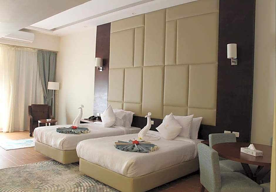 Royal Jewel Al Raml Hotel