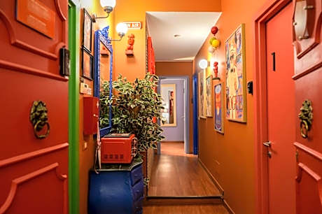 BOBOTEL URBAN Guesthouse